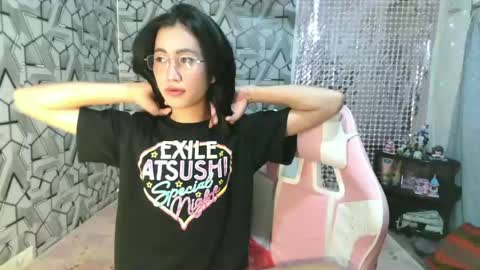 sydnyxox1 online show from June 2026 06:01:02 PM