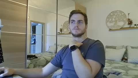 syl092 online show from November 2025 02:05:02 PM