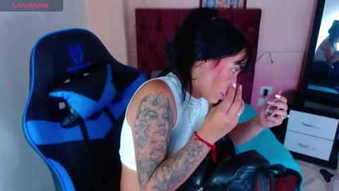 Snapshot of sylvana_19 chatting on January 2025 10:01:01 PM online show from January 2025 10:01:01 PM
