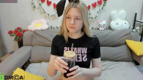 Snapshot of sylvia_ortiz chatting on March 2026 01:12:02 AM Sylvia online show from March 2026 01:12:02 AM