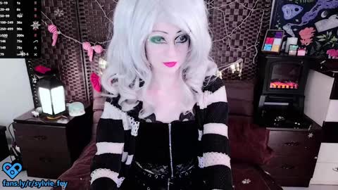 Snapshot of sylvie_fey chatting on January 2025 02:43:02 AM Sylvie online show from January 2025 02:43:02 AM