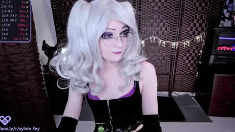 Snapshot of sylvie_fey chatting on January 2025 12:49:02 AM Sylvie online show from January 2025 12:49:02 AM
