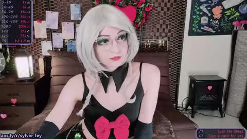 Snapshot of sylvie_fey chatting on February 2025 10:10:01 PM Sylvie online show from February 2025 10:10:01 PM