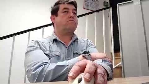 sympa_trique online show from February 2025 04:00:02 PM