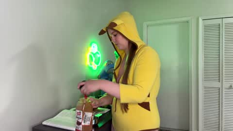 Jennah online show from October 2025 06:50:02 PM