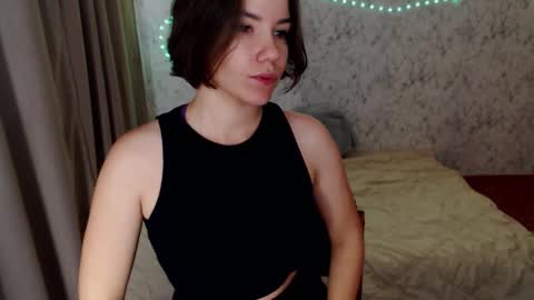 Snapshot of syrendixon chatting on October 2025 09:02:01 AM SyrenDixon online show from October 2025 09:02:01 AM