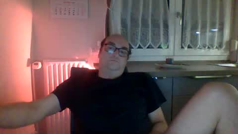 Snapshot of t0815 chatting on November 2025 07:26:01 PM t0815 online show from November 2025 07:26:01 PM