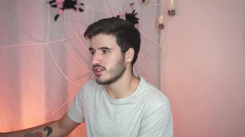 t0ny_wylie online show from October 2025 11:49:01 PM