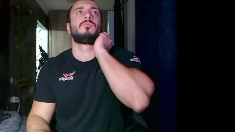 Huracane online show from December 2025 06:36:02 PM