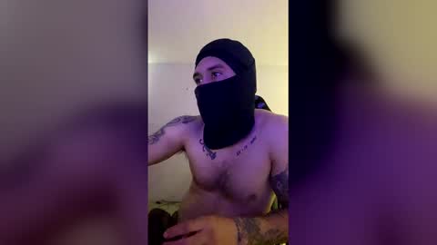 Snapshot of t_wilo chatting on April 2026 06:25:01 PM t_wilo online show from April 2026 06:25:01 PM