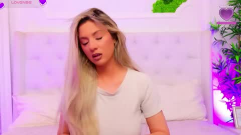 Arianna online show from April 2026 02:19:02 PM