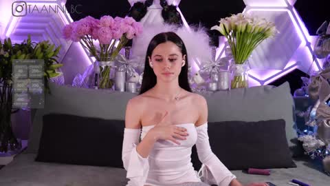 TAANNI online show from February 2025 06:54:01 AM