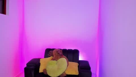 Snapshot of tabitapurple chatting on February 2025 12:09:02 PM TABITA online show from February 2025 12:09:02 PM