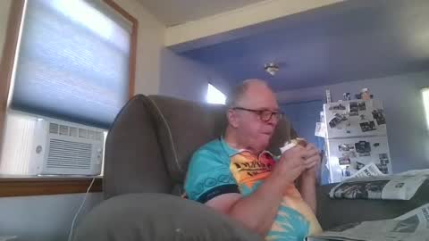 Snapshot of tacrunner66_ chatting on June 2026 09:39:01 PM tacrunner66_ online show from June 2026 09:39:01 PM