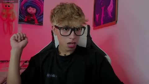 Snapshot of taichi_bluy chatting on March 2026 12:26:01 AM taichi online show from March 2026 12:26:01 AM