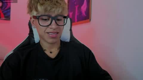 Snapshot of taichi_bluy chatting on March 2026 12:32:01 PM taichi online show from March 2026 12:32:01 PM