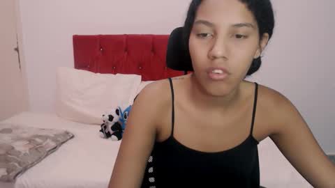 Snapshot of tainara_ebonny chatting on October 2025 07:14:02 PM Tainara online show from October 2025 07:14:02 PM