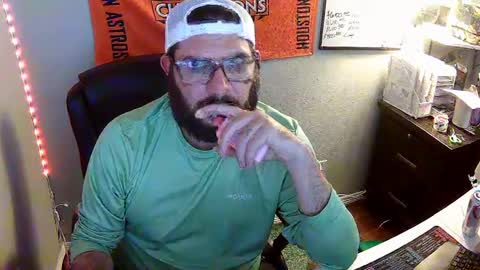 Snapshot of taintnuzzler_13 chatting on September 2025 08:20:02 AM TaintNuzzler online show from September 2025 08:20:02 AM