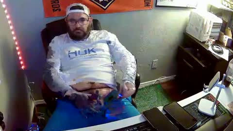 Snapshot of taintnuzzler_13 chatting on October 2025 08:12:01 AM TaintNuzzler online show from October 2025 08:12:01 AM