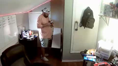 Snapshot of taintnuzzler_13 chatting on October 2025 06:39:02 PM TaintNuzzler online show from October 2025 06:39:02 PM