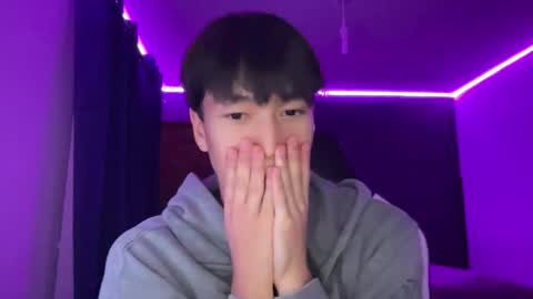 Snapshot of taiob283 chatting on October 2025 09:49:02 PM Ben online show from October 2025 09:49:02 PM