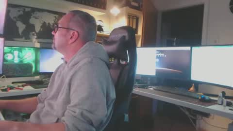 Snapshot of taipan6666 chatting on December 2024 03:30:02 PM Oliver online show from December 2024 03:30:02 PM