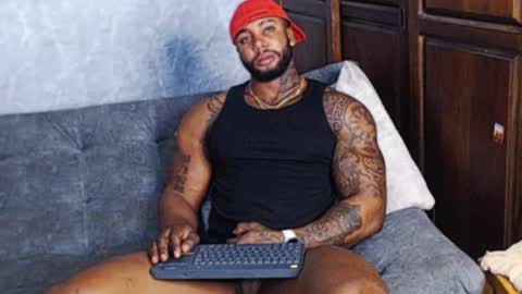 Tairon Tucke online show from February 2025 03:20:01 AM