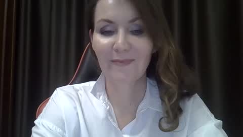 taisialucky77 online show from February 2026 06:56:02 PM