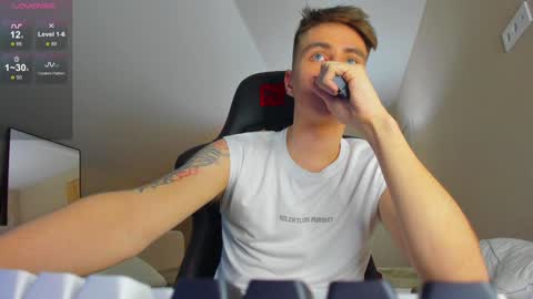 Taison online show from December 2024 07:22:01 PM