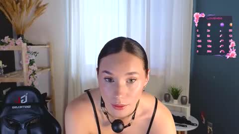 Snapshot of taissa_farmiga chatting on September 2025 10:17:02 AM Lizzy online show from September 2025 10:17:02 AM