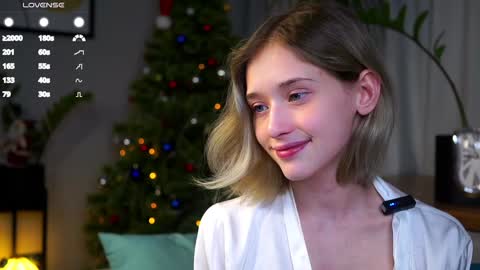 Snapshot of taitehambelton chatting on December 2024 09:11:01 AM Mia online show from December 2024 09:11:01 AM