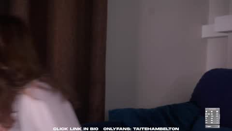 Mia online show from October 2025 02:31:01 AM