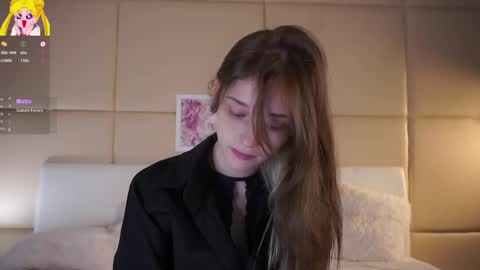 Mia online show from May 2026 11:15:01 AM