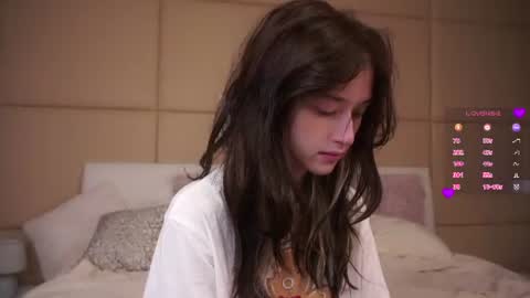 Mia online show from June 2026 02:49:01 AM