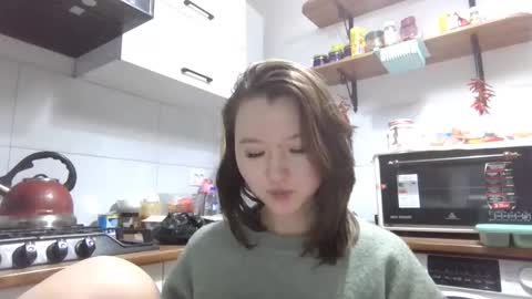 Lily online show from December 2025 02:55:01 PM