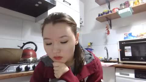 Lily online show from December 2025 02:13:01 PM