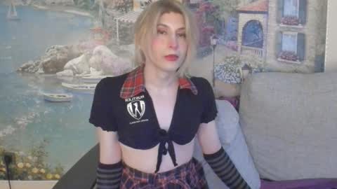 Snapshot of taka_s_paintroom chatting on September 2025 07:18:02 AM Taka online show from September 2025 07:18:02 AM