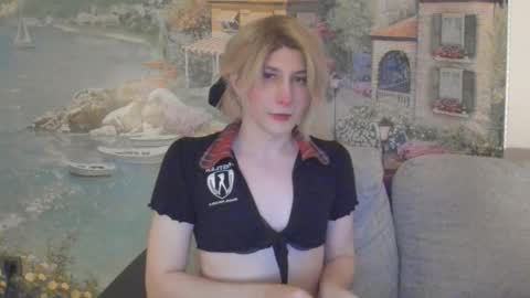 Snapshot of taka_s_paintroom chatting on April 2026 04:39:01 AM Taka online show from April 2026 04:39:01 AM