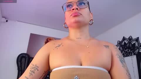 Snapshot of taliana36 chatting on October 2025 12:06:01 PM taliana36 online show from October 2025 12:06:01 PM