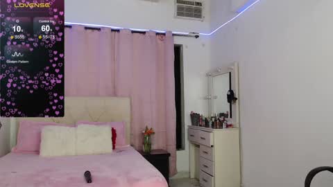 Snapshot of talianamoreno chatting on December 2024 05:37:02 AM taliana modelo independiente online show from December 2024 05:37:02 AM