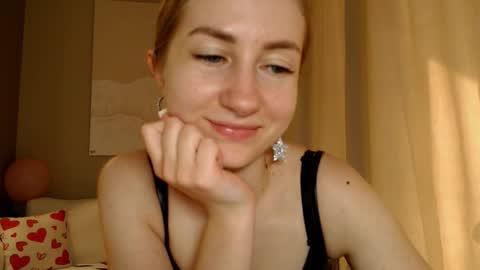 Snapshot of taliiyafiredream chatting on March 2025 12:45:01 PM Kira online show from March 2025 12:45:01 PM