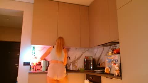  Kira  online show from February 2026 06:40:02 AM