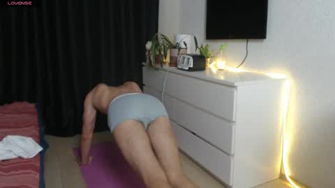 tall_sam online show from September 2025 03:34:02 PM