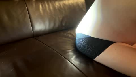 tall_shy_kitty online show from February 2026 02:08:02 AM