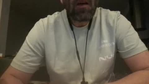 Snapshot of tallboy77eu chatting on April 2026 06:23:01 PM Aligator online show from April 2026 06:23:01 PM