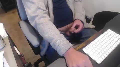 tallguy4unow online show from February 2026 05:11:01 PM