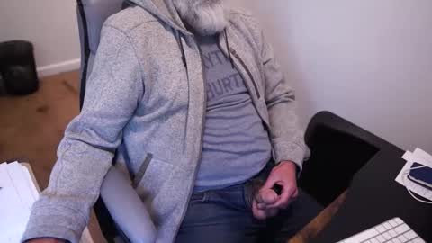 Snapshot of tallguy4unow chatting on May 2026 07:55:02 PM tallguy4unow online show from May 2026 07:55:02 PM