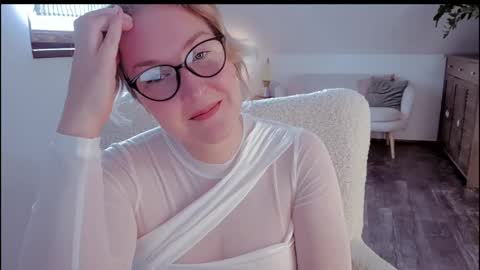 tallinnlove online show from May 2026 08:43:01 AM