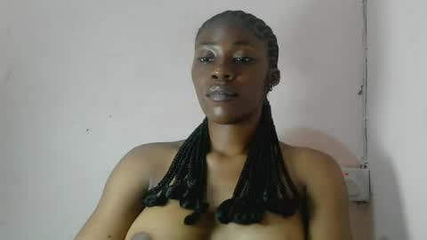 Snapshot of tallnsexydee chatting on August 2026 12:18:01 PM tallnsexydee online show from August 2026 12:18:01 PM