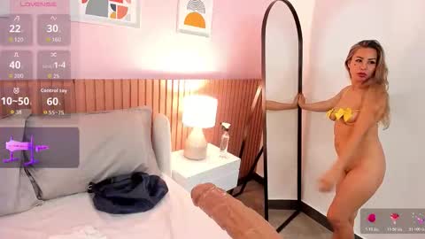 Snapshot of tamara_saenz19 chatting on December 2025 11:38:02 AM Rousaly online show from December 2025 11:38:02 AM